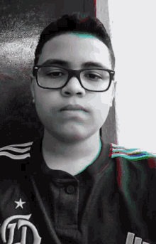 Selfie Kid GIF - Selfie Kid Eye Glasses GIFs