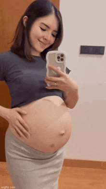 Jaydenj Pregnant GIF - Jaydenj Pregnant Bellybutton GIFs