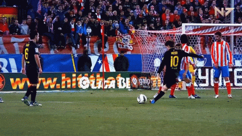 Messi Freekick Leo Messi GIF - Messi Freekick Leo Messi Atletico Madrid -  Discover & Share GIFs