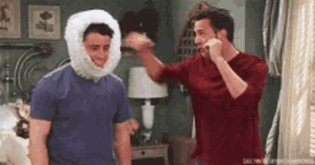 Chandler Joey GIF