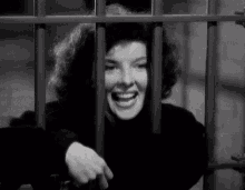 Facebookjail Howdoesthishappen GIF - Facebookjail Howdoesthishappen Facebookisovertheedge GIFs
