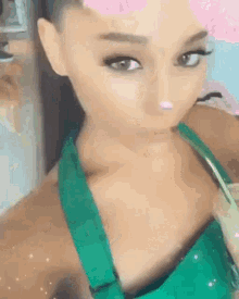 Ariana Grande GIF - Ariana Grande Starbucks GIFs