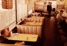 Xander Berkeley Booth At The End GIF - Xander Berkeley Booth At The End Diner GIFs