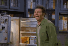 Cosmo Kramer Seinfeld GIF - Cosmo Kramer Seinfeld Laugh GIFs