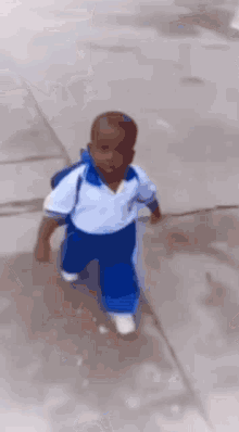 Pretty Black Kid Walking Walking GIF - Pretty Black Kid Walking Walking Little GIFs