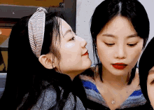 Shuhua Soojin GIF - Shuhua Soojin Kiss GIFs