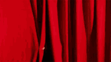 bey beyonce red curtain hi entrance