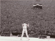 Freddie Mercury Queen GIF - Freddie Mercury Queen Live Aid GIFs