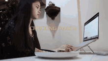 Checking Emails Sophia Zionne GIF - Checking Emails Sophia Zionne Tumitingin Ng Email GIFs