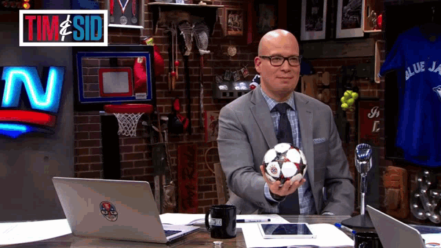 Tim Micallef Tim And Sid GIF - Tim Micallef Tim And Sid Tim And Friends Discover Share GIFs