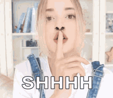 Taylor R Shhh GIF - Taylor R Shhh Nose Hair GIFs
