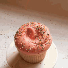 Cupcake Candle GIF - Cupcake Candle Birthday GIFs