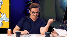 Gameygame Ben Russell GIF - Gameygame Ben Russell Glasses GIFs