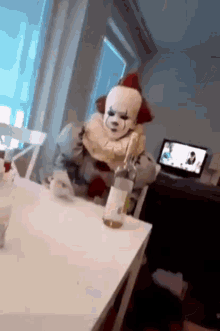 Pennywise Funny GIF - Pennywise Funny Drink GIFs