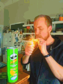 Smoke Pringle GIF - Smoke Pringle Mtg GIFs