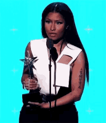 Nicki Minaj Speech GIF - Nicki Minaj Speech Award GIFs