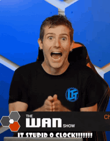Linus Linus Tech Tips GIF - Linus Linus Tech Tips Linus Clap GIFs