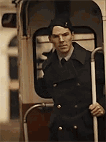 Bus Benedict Cumberbatch GIF