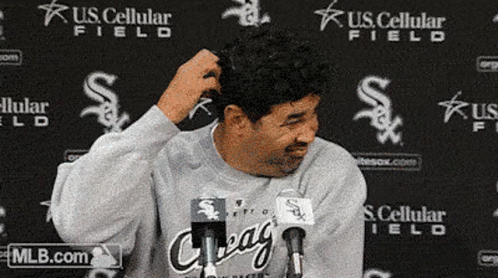 Ozzie Guillen Funny GIF - Ozzie Guillen Funny Laughing - Discover