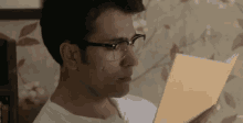 Stare Looking GIF - Stare Looking Look GIFs