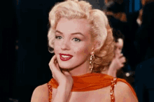 Flirt Marilyn GIF - Flirt Marilyn Monroe GIFs