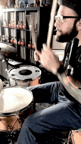 Playing The Drums Joey B Side GIF - Playing The Drums Joey B Side The Pink Spiders GIFs