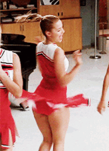 Glee Quinn Fabray GIF - Glee Quinn Fabray Spinning GIFs