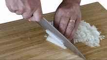 onions chopping