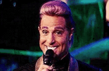 Stanley Tucci Hunger Games GIF - Stanley Tucci Hunger Games Funny GIFs