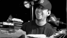 Mike Shinoda Laughing GIF - Mike Shinoda Laughing Linkin Park GIFs