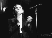 Tegan And Sara Applause GIF - Tegan And Sara Applause Clap GIFs