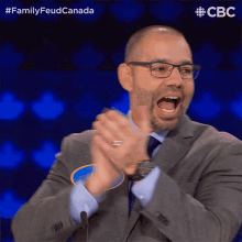 Clap Jay GIF - Clap Jay Family Feud Canada GIFs
