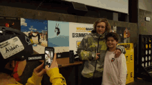 Meeting Fans Pictorial GIF - Meeting Fans Pictorial Picture Taking GIFs