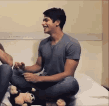 Gonza Gravano Laughing With Friends GIF - Gonza Gravano Laughing With Friends GIFs