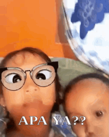 Apoa Yaaa GIF - Kacamata Bocah Kid GIFs
