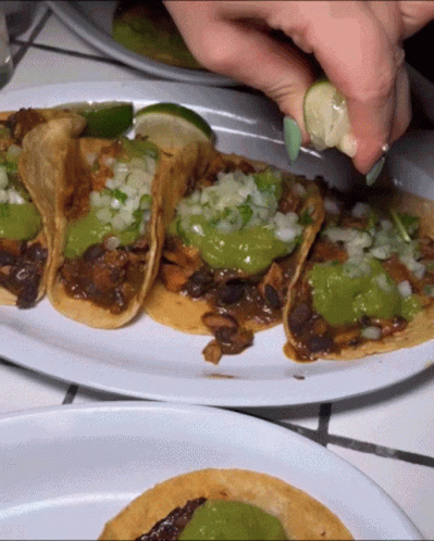 tacos GIFs | Tenor