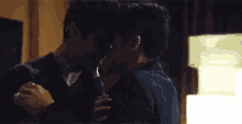 Kiss Alec Lightwood GIF - Kiss Alec Lightwood Matthew Daddario GIFs