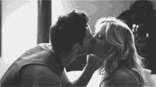 Tyler Caroline GIF - Tyler Caroline Kissing GIFs