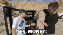 Yes Money Vending Machine GIF - Yes Money Vending Machine Yes GIFs