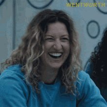 Laughing Louise Lou Kelly GIF - Laughing Louise Lou Kelly Wentworth GIFs