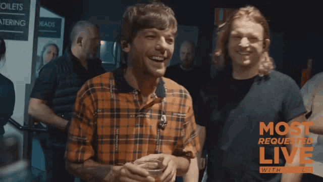 Louis Tomlinson GIF - Louis Tomlinson - Discover & Share GIFs