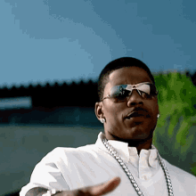 Let Me Help You Nelly GIF - Let Me Help You Nelly My Place Song GIFs