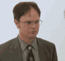 Monyetguru Dwight GIF