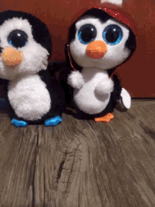 Twins Penguin GIF - Twins Penguin Stuffed Toys GIFs