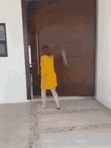 Door For Side Hoes GIF - Door For Side Hoes GIFs