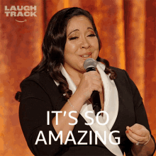 Its So Amazing Gina Brillon GIF - Its So Amazing Gina Brillon Laugh Track GIFs