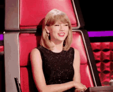 Taylor Swift Laughing GIF - Taylor Swift Laughing The Voice GIFs