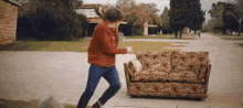 Barns Courtney Barns GIF - Barns Courtney Barns Barns Couch GIFs
