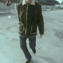 Walking Around Liam Gallagher GIF - Walking Around Liam Gallagher Oasis GIFs