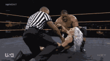 Keith Lee Carry GIF - Keith Lee Carry Help GIFs